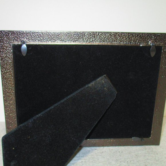 *Brushed Brass Floral Lattice Design Table Top Picture Frame - Picture 5 of 6